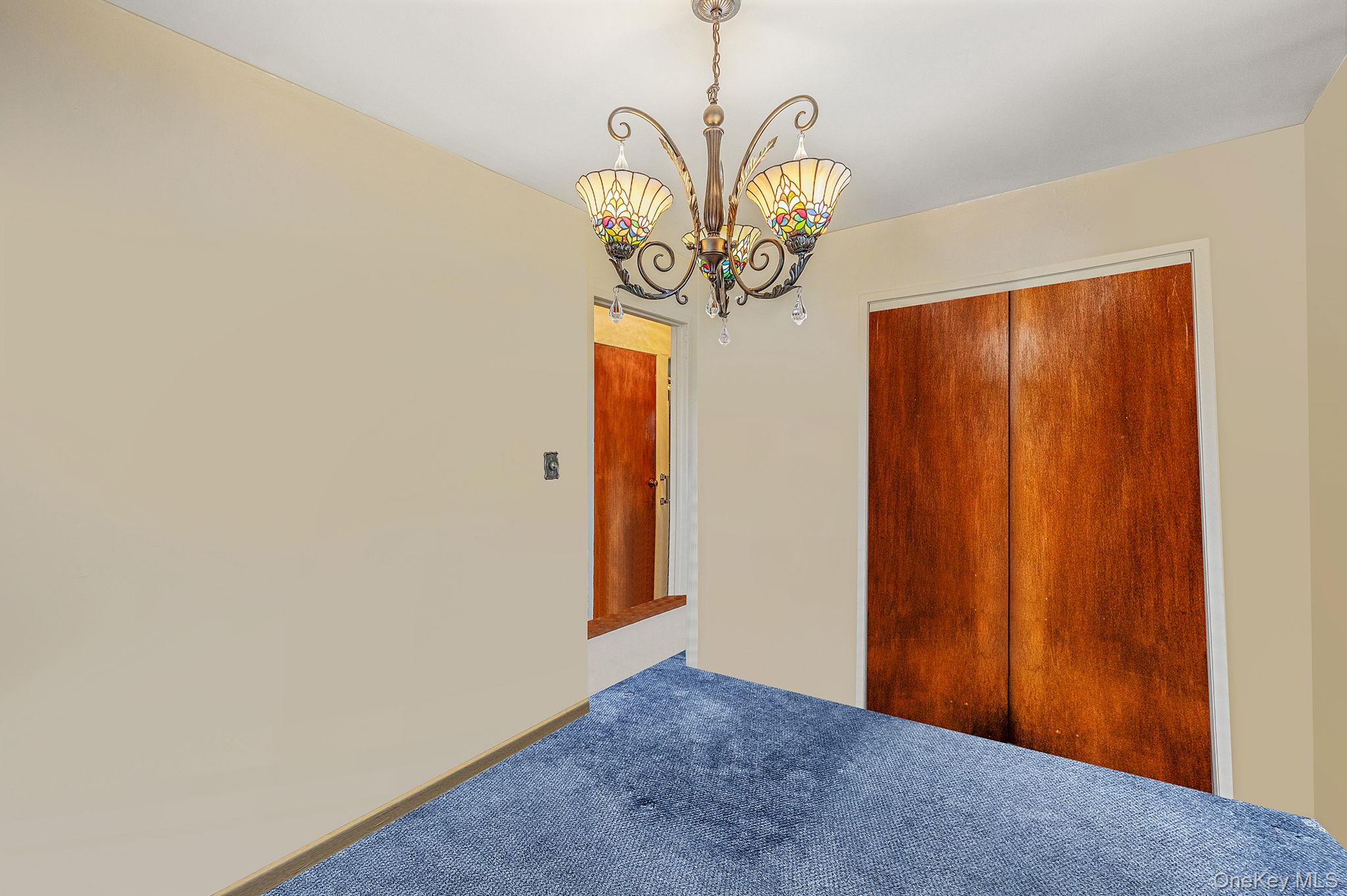 436 N Ontario Avenue, Lindenhurst, NY 11757