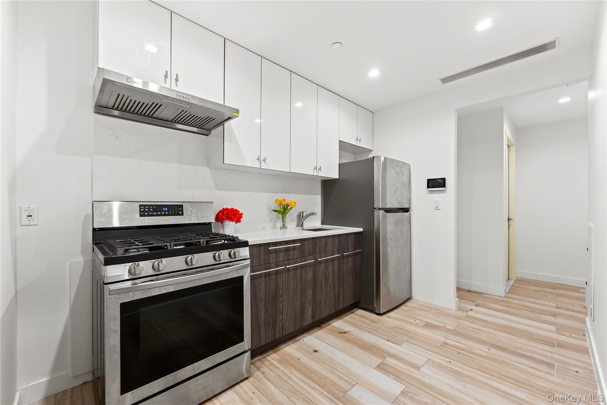 140-20 Cherry Ave # 3B, Flushing, NY 11355