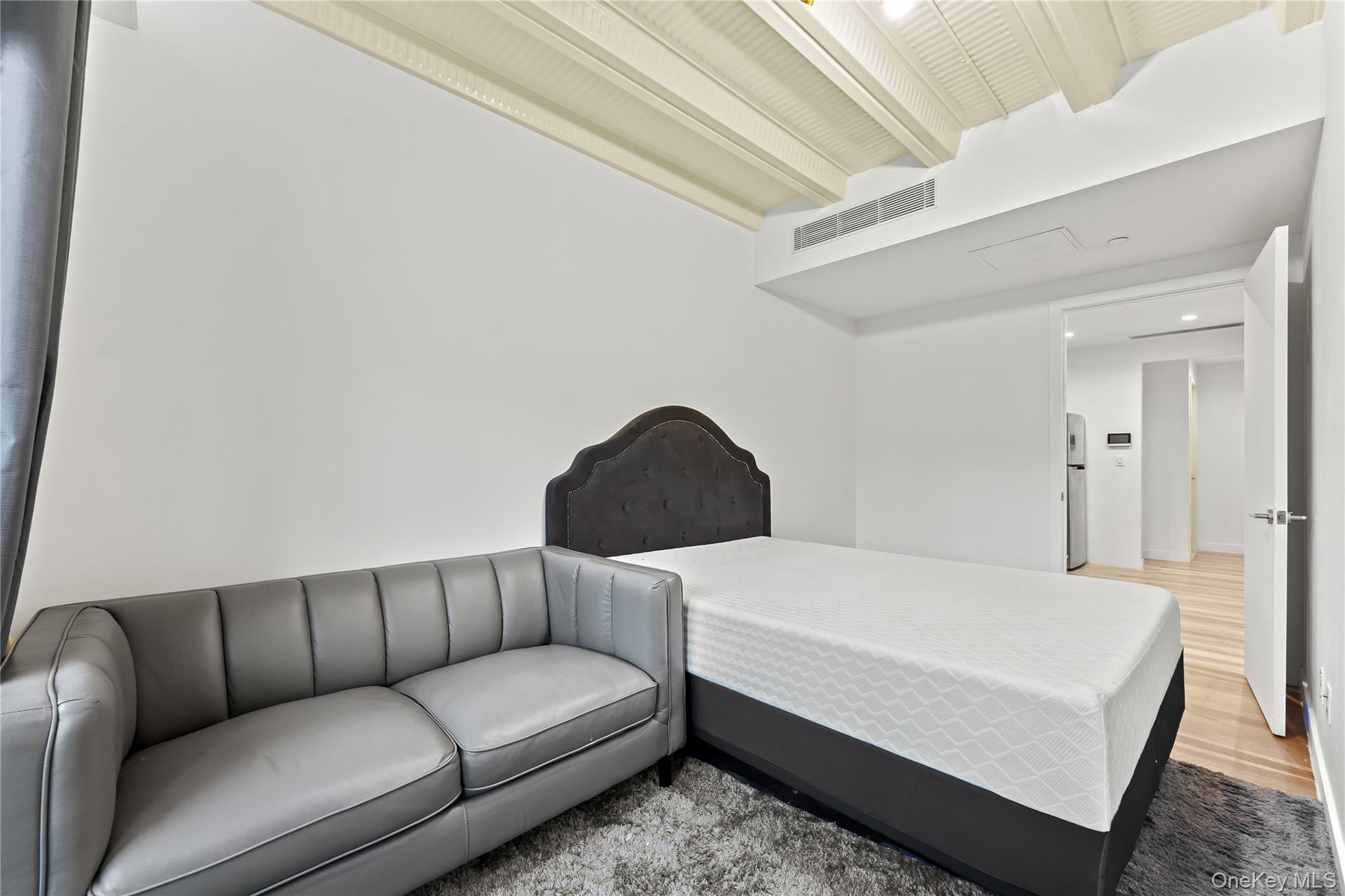 140-20 Cherry Ave # 3B, Flushing, NY 11355