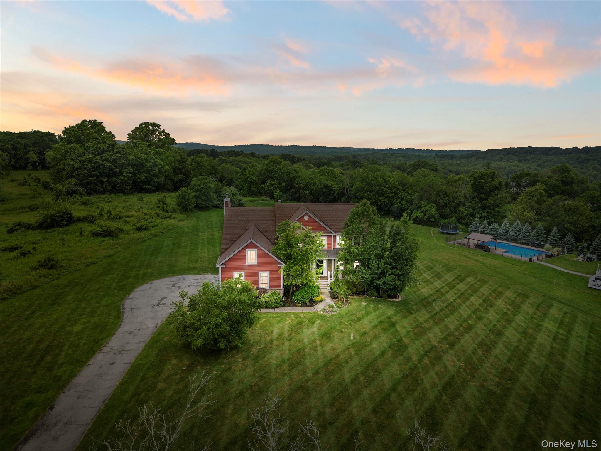 12 Brewster Court, Washingtonville, NY 10992