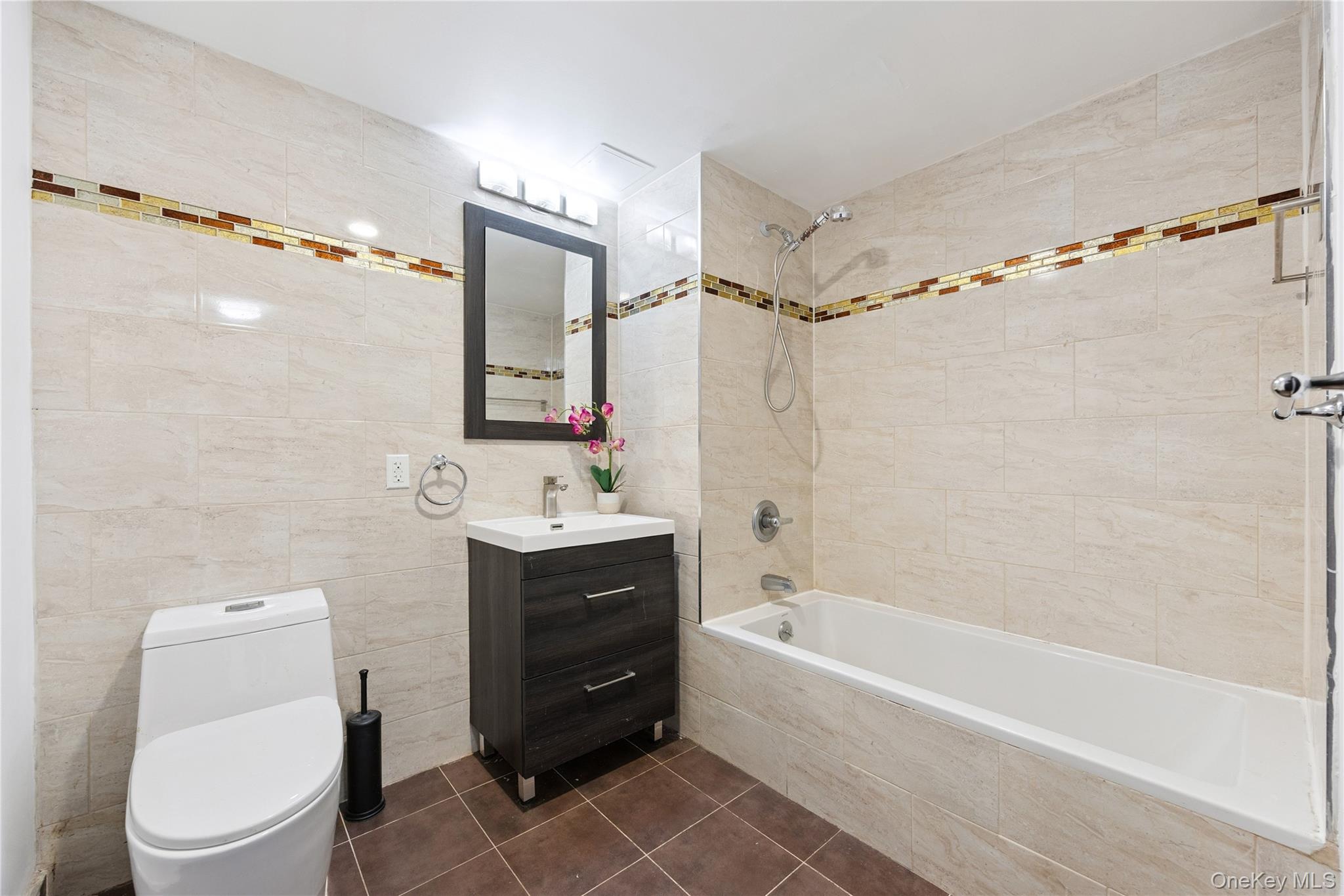 35-20 146 Street # 3B, Flushing, NY 11354