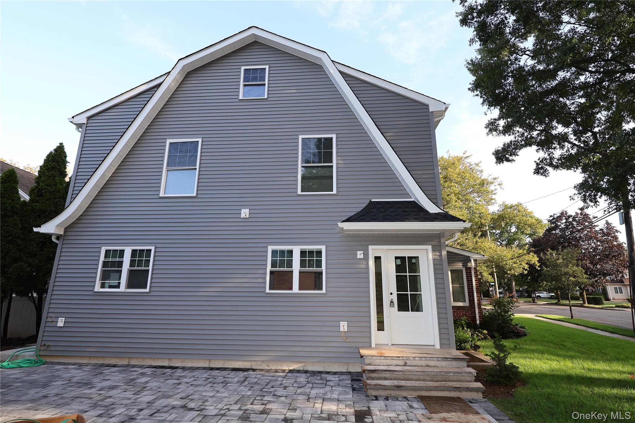 78 Ontario Road, Floral Park, NY 11001