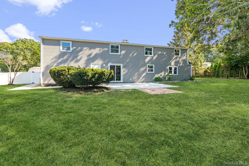 47 Iroquois Avenue, Selden, NY 11784