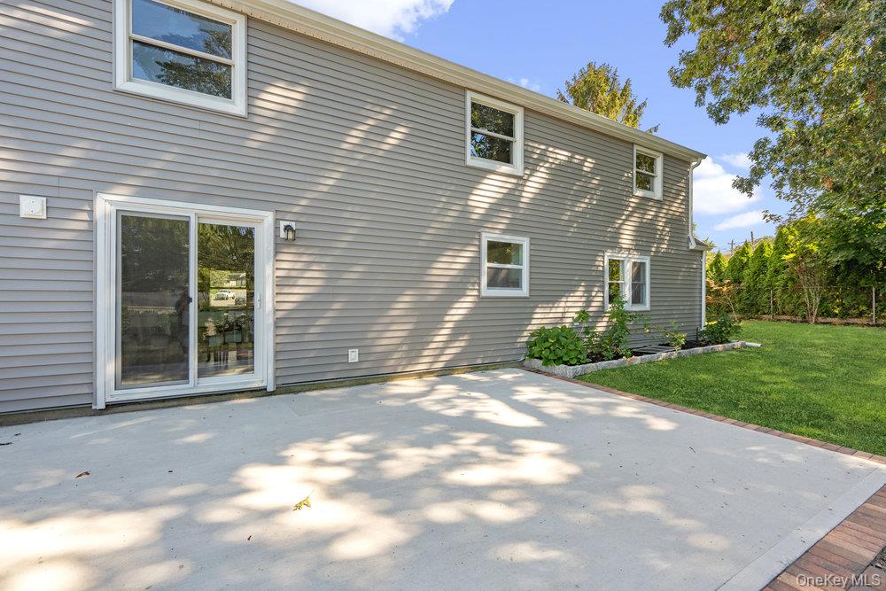 47 Iroquois Avenue, Selden, NY 11784