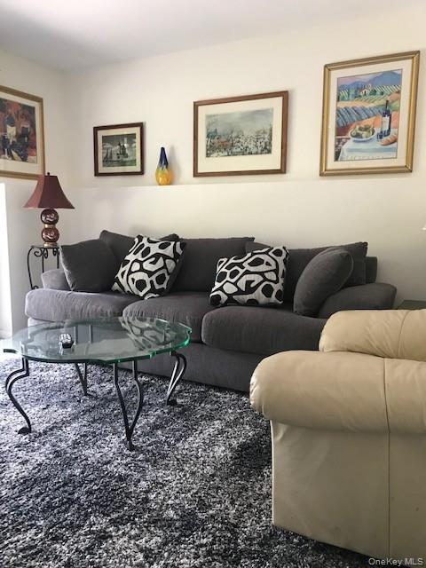 986 Cliff Avenue, Yorktown Heights, NY 10598