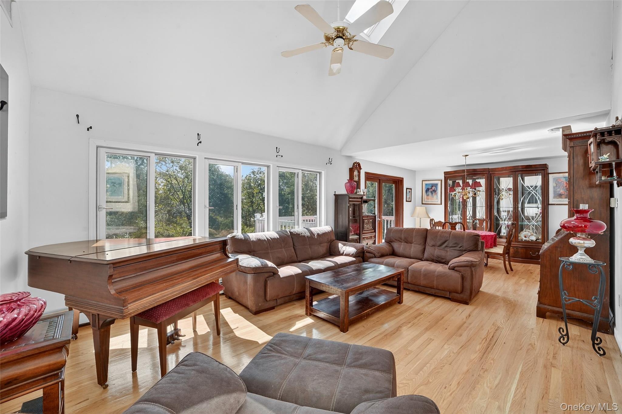 986 Cliff Avenue, Yorktown Heights, NY 10598