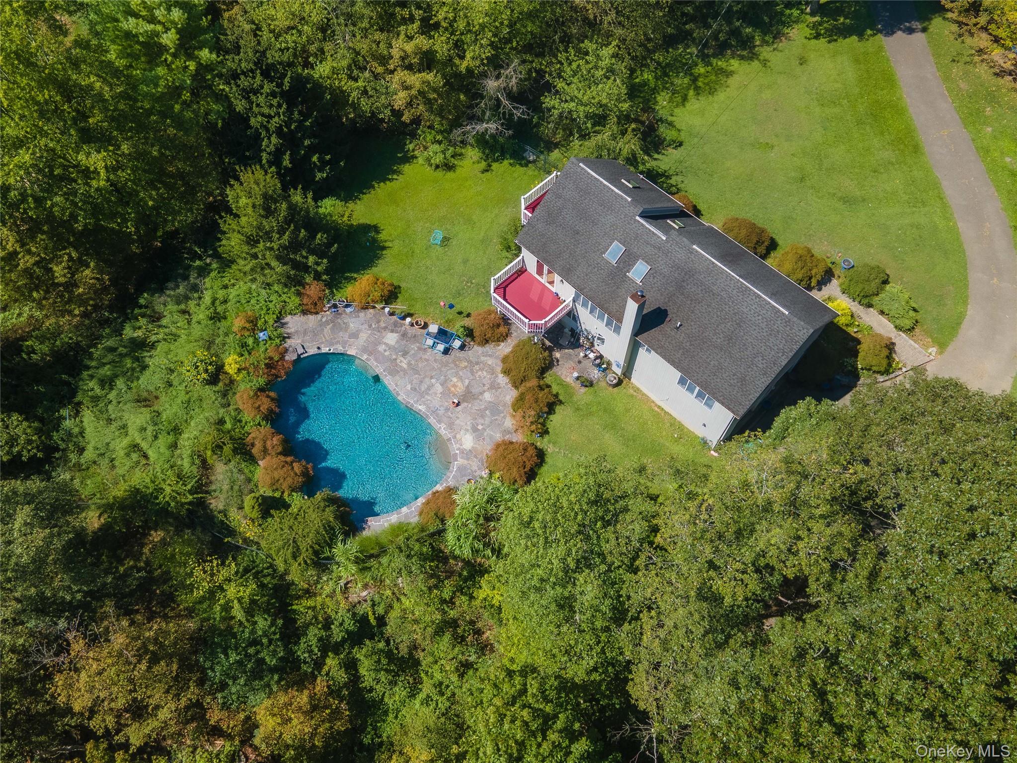 986 Cliff Avenue, Yorktown Heights, NY 10598