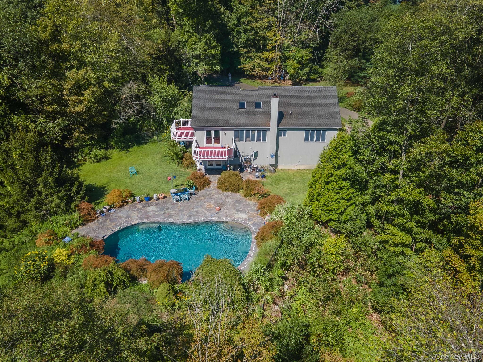 986 Cliff Avenue, Yorktown Heights, NY 10598