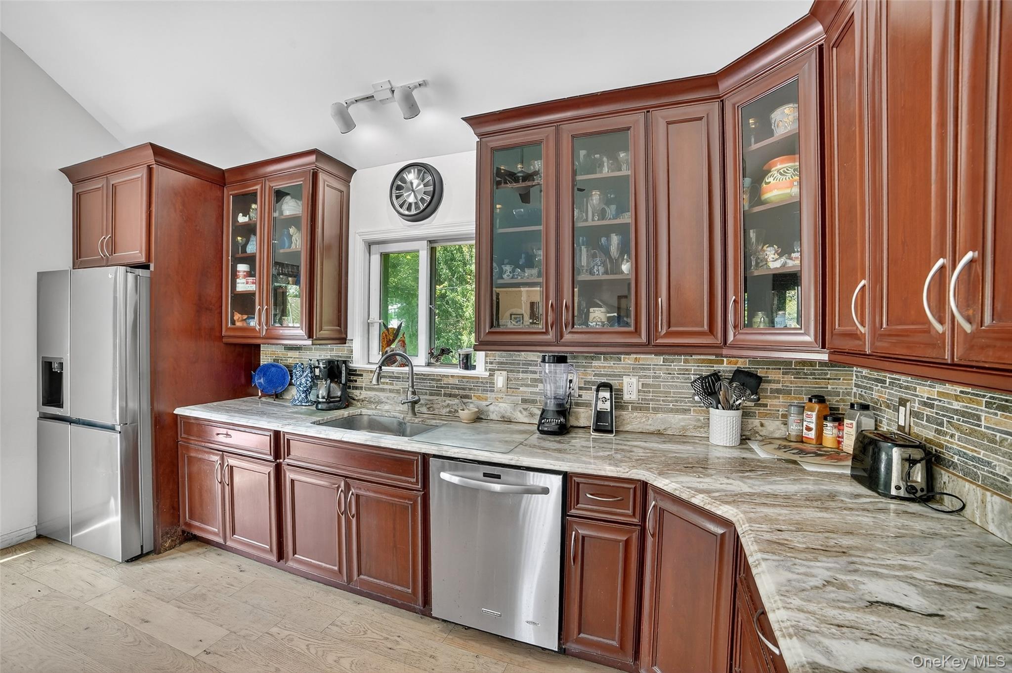 986 Cliff Avenue, Yorktown Heights, NY 10598