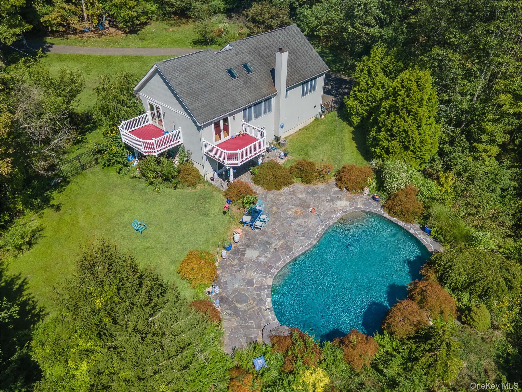 986 Cliff Avenue, Yorktown Heights, NY 10598