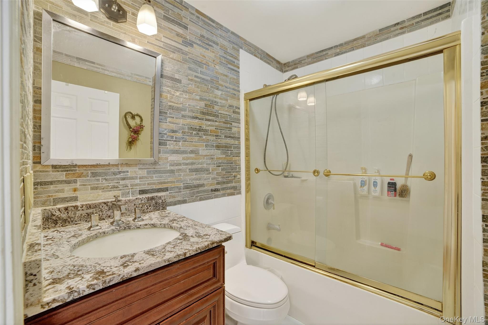 986 Cliff Avenue, Yorktown Heights, NY 10598