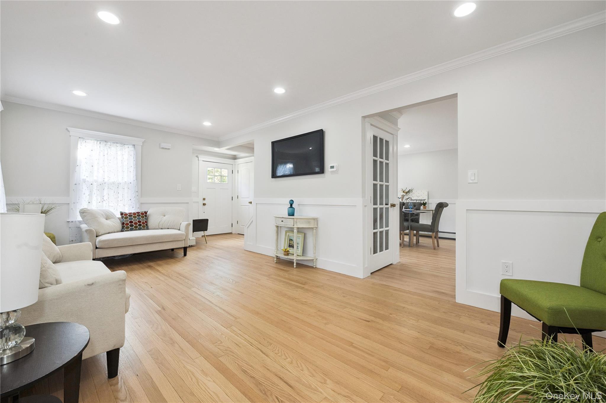 24 Charles Street, Hicksville, NY 11801