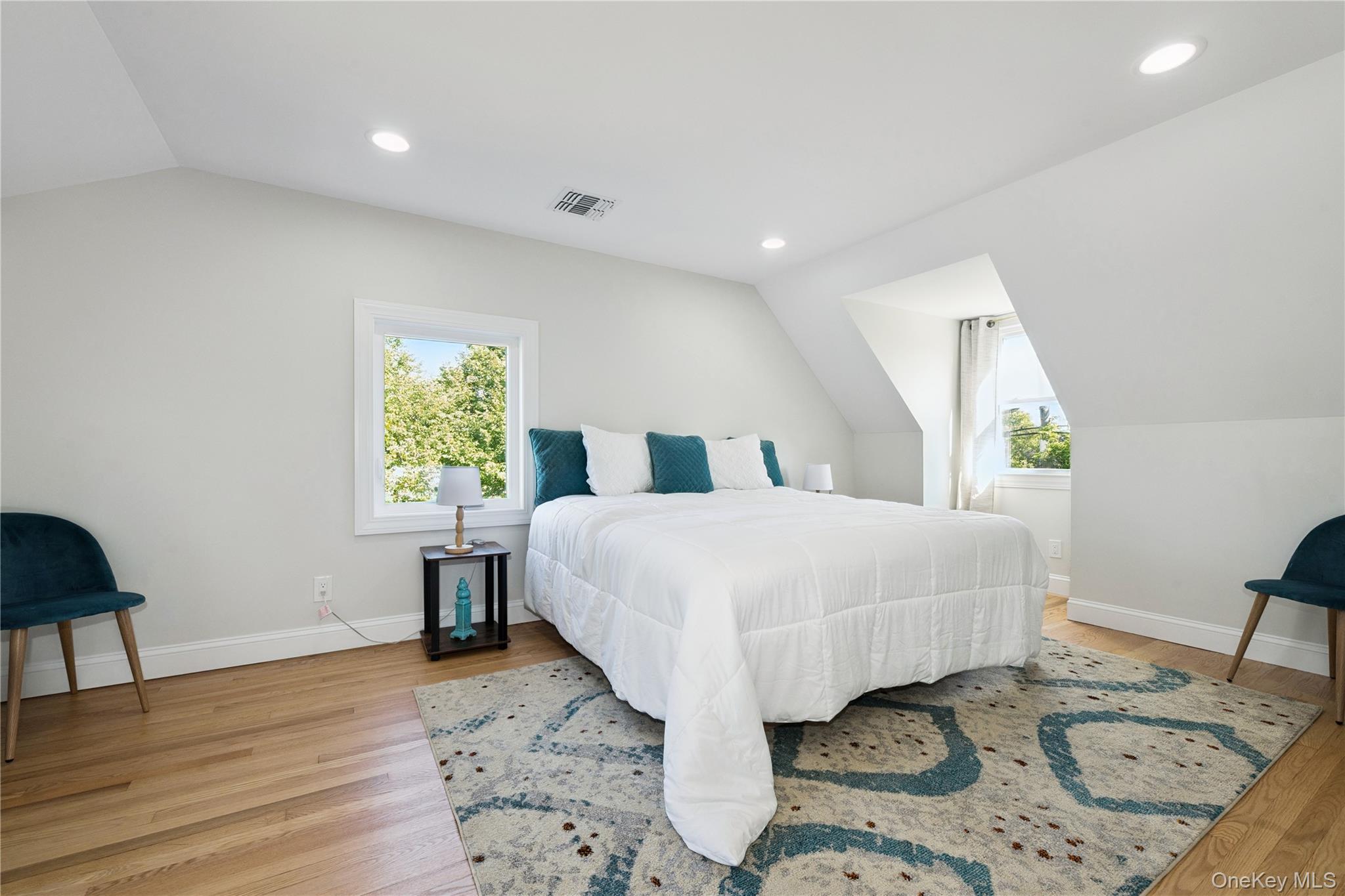 24 Charles Street, Hicksville, NY 11801