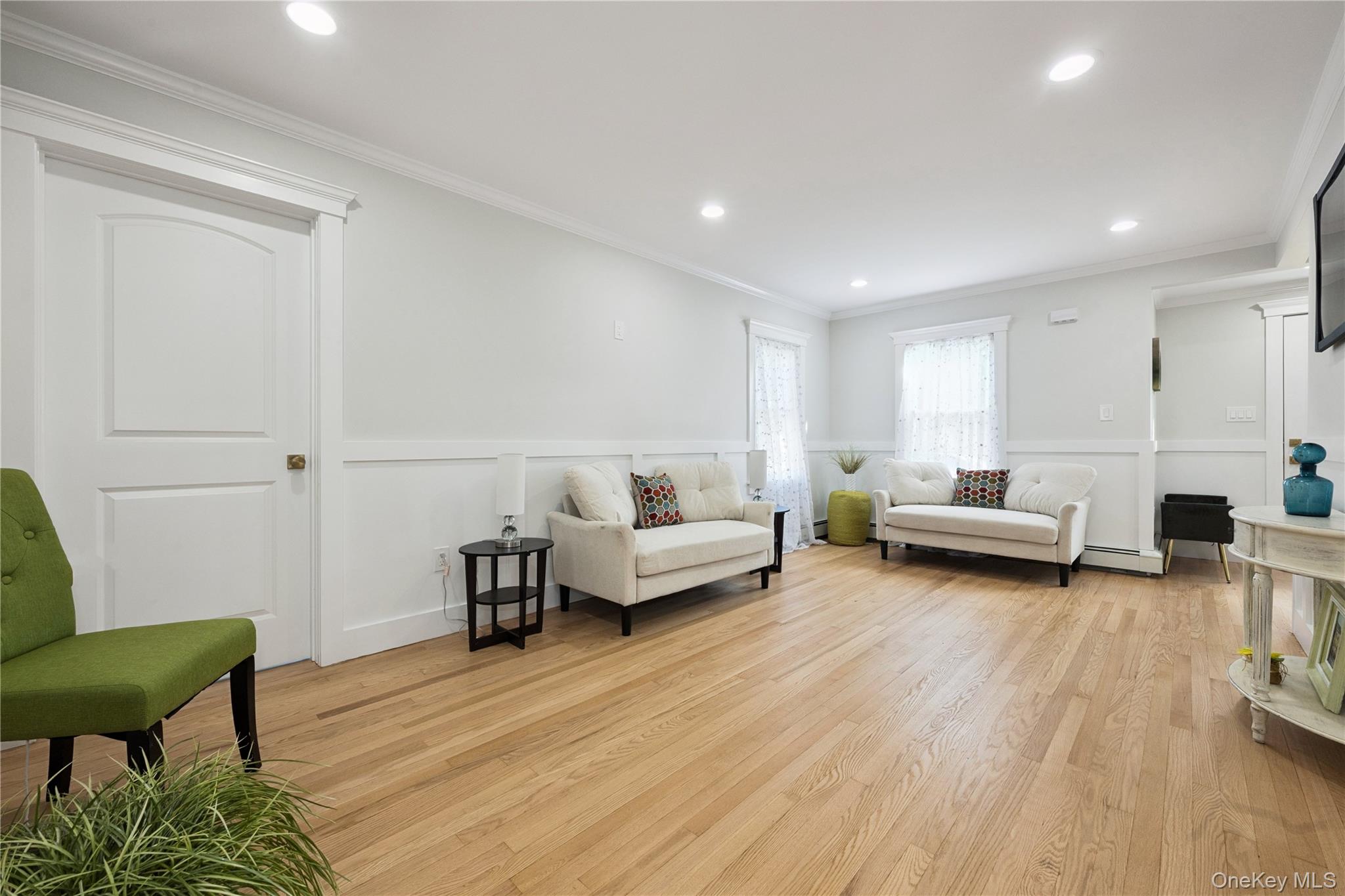 24 Charles Street, Hicksville, NY 11801