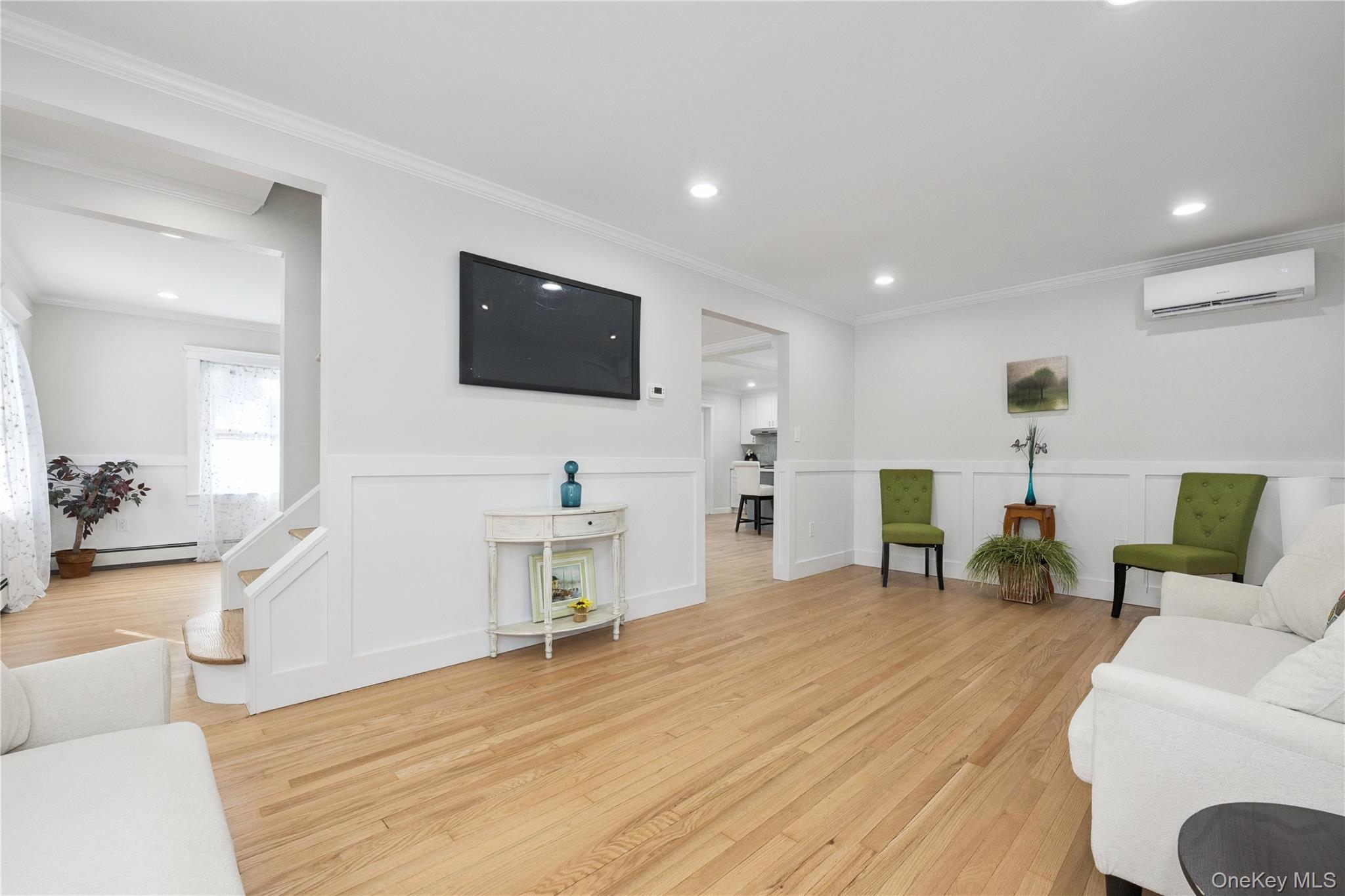 24 Charles Street, Hicksville, NY 11801