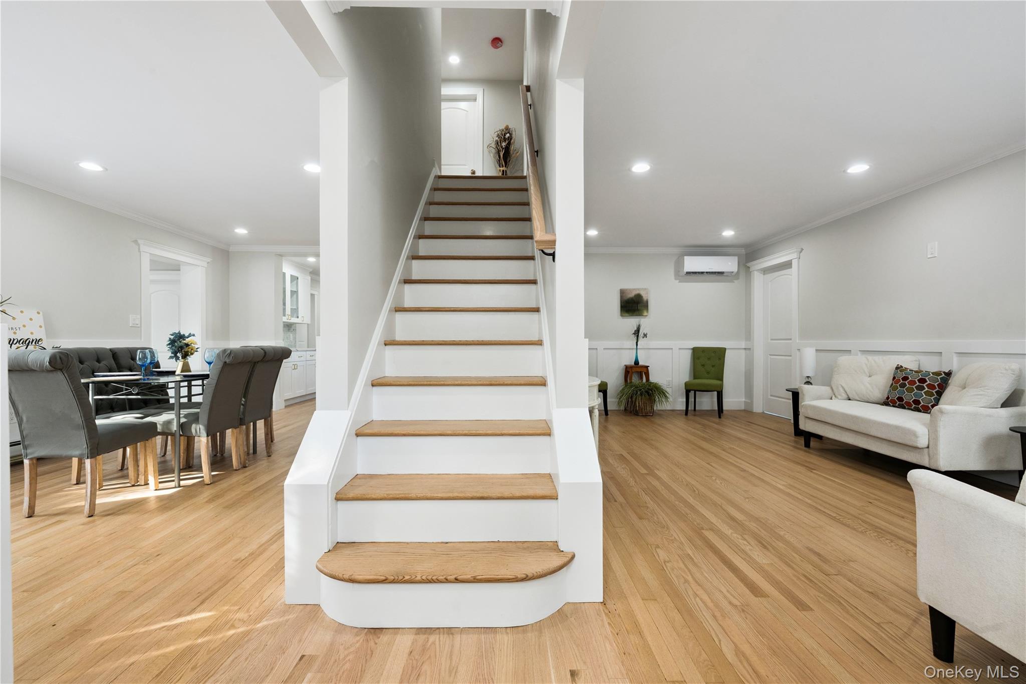 24 Charles Street, Hicksville, NY 11801