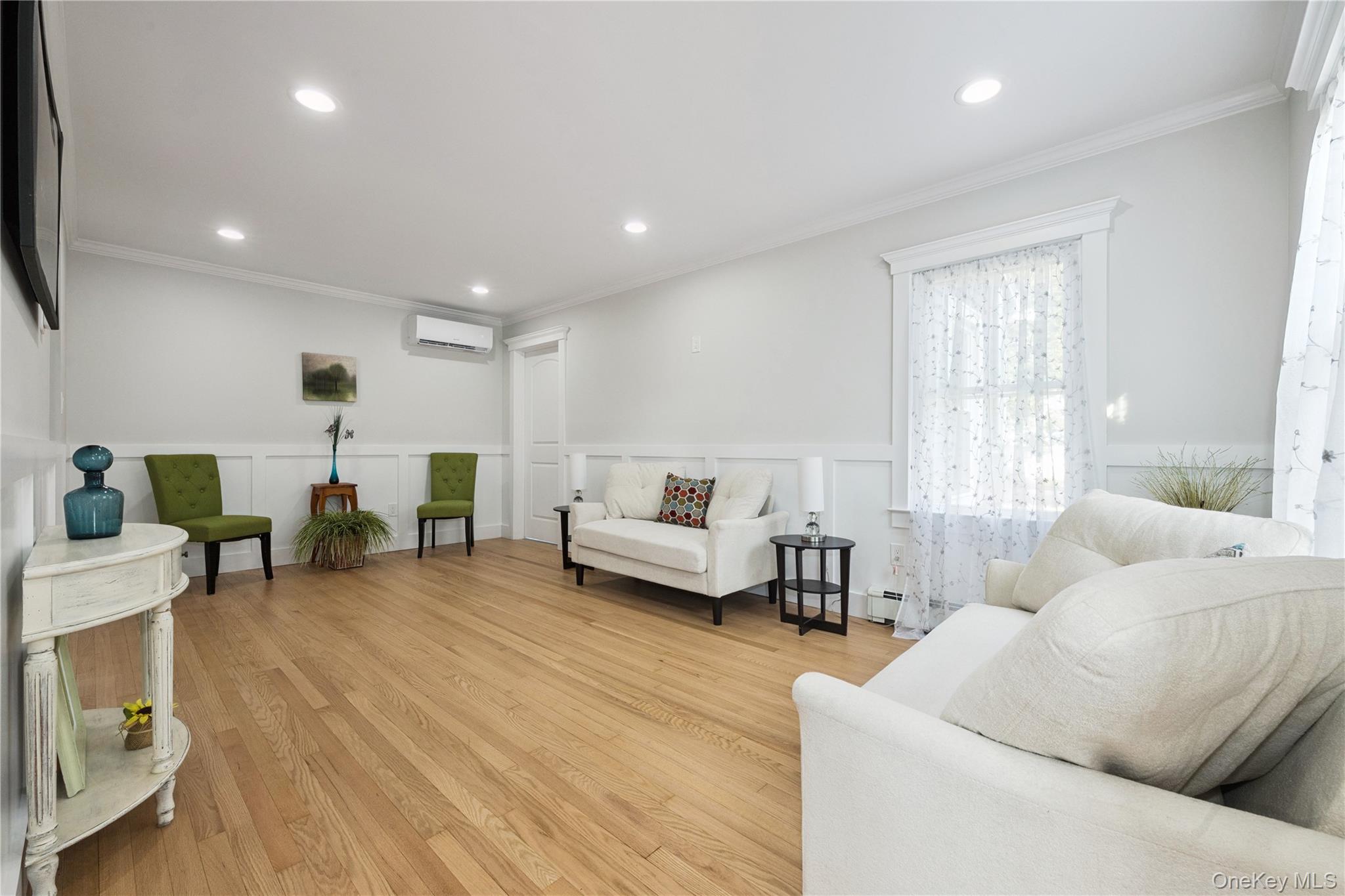 24 Charles Street, Hicksville, NY 11801