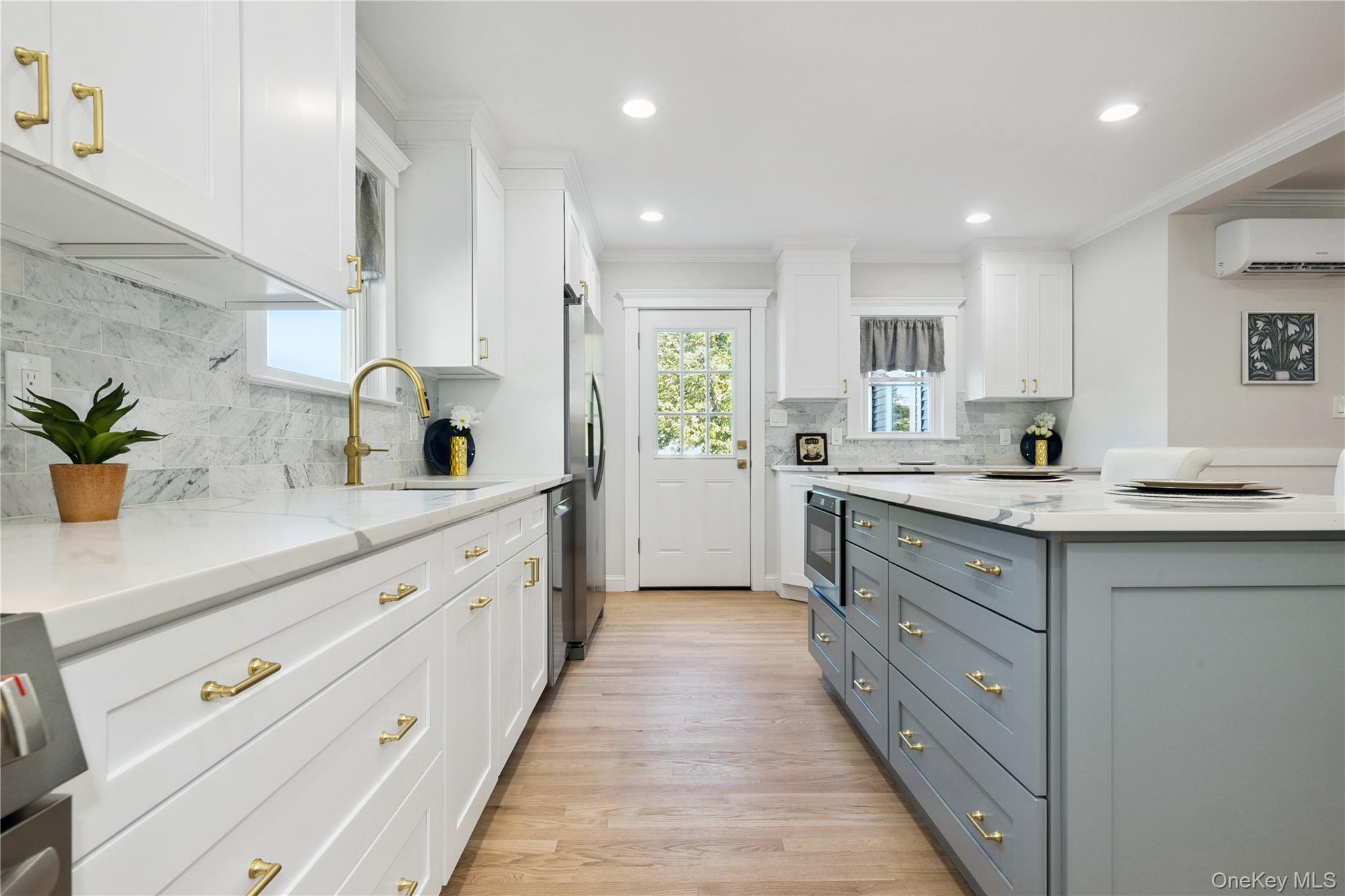 24 Charles Street, Hicksville, NY 11801