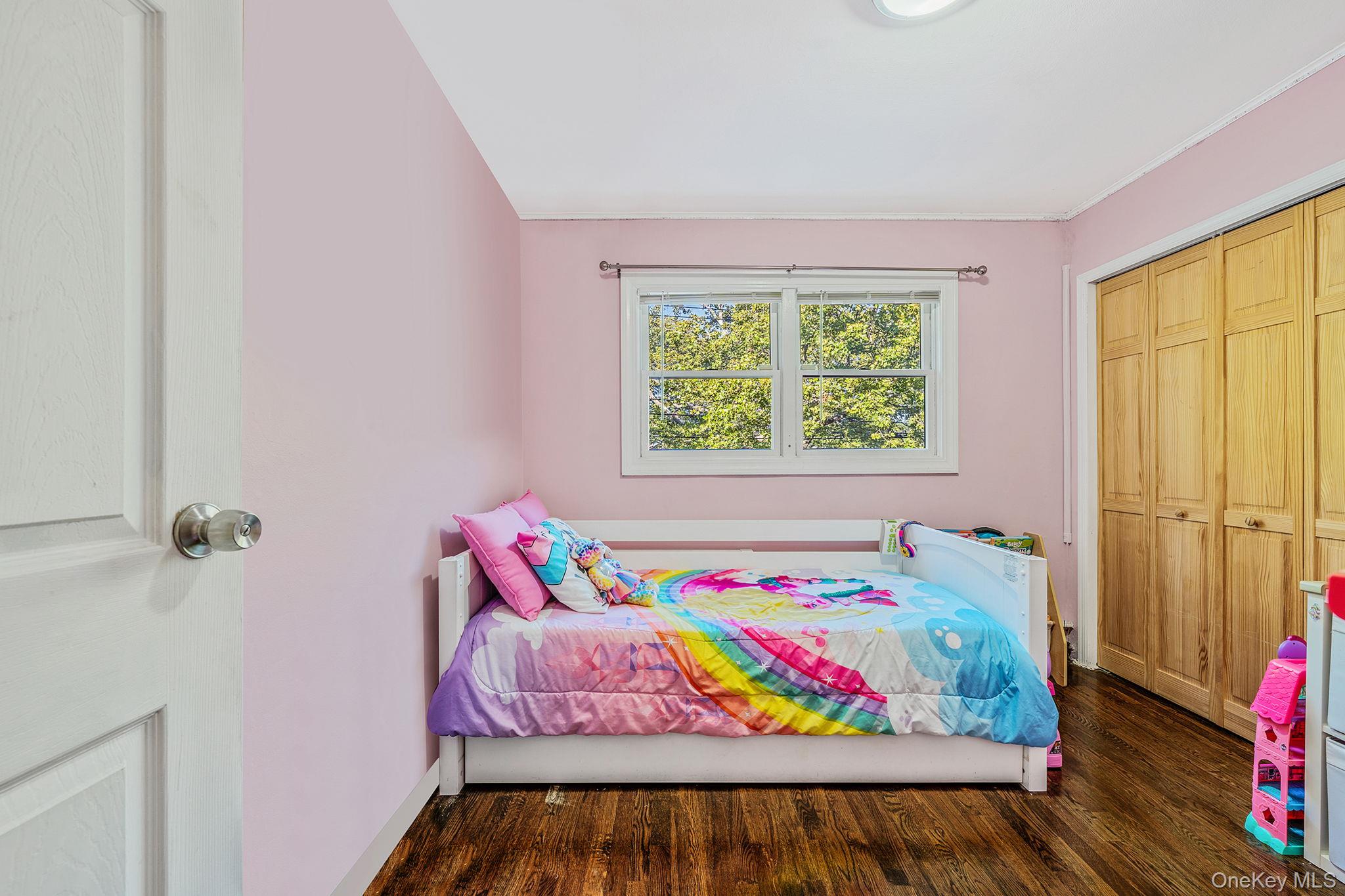 886 Bellmore Ave, Bellmore, NY 11710