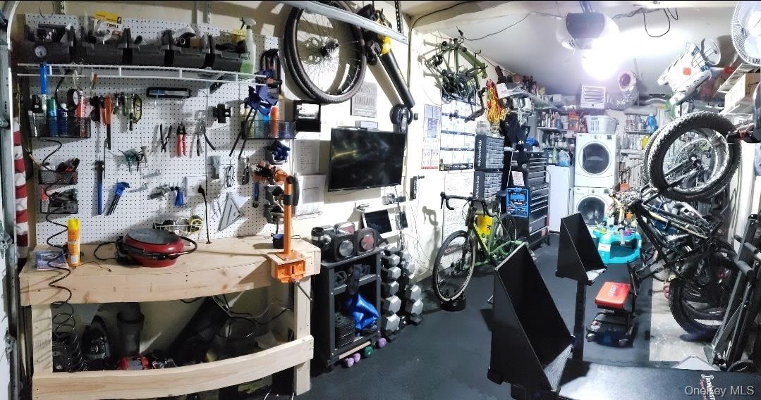 886 Bellmore Ave, Bellmore, NY 11710