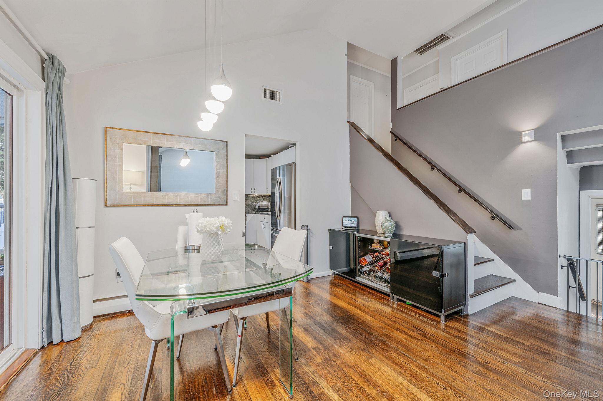 886 Bellmore Ave, Bellmore, NY 11710