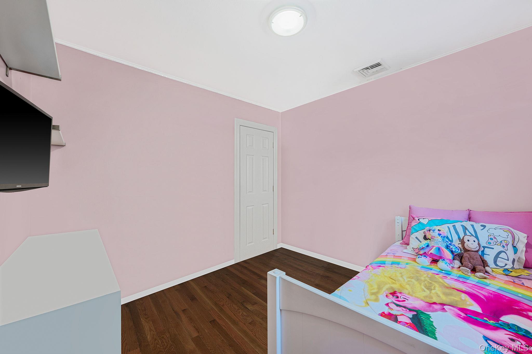 886 Bellmore Ave, Bellmore, NY 11710