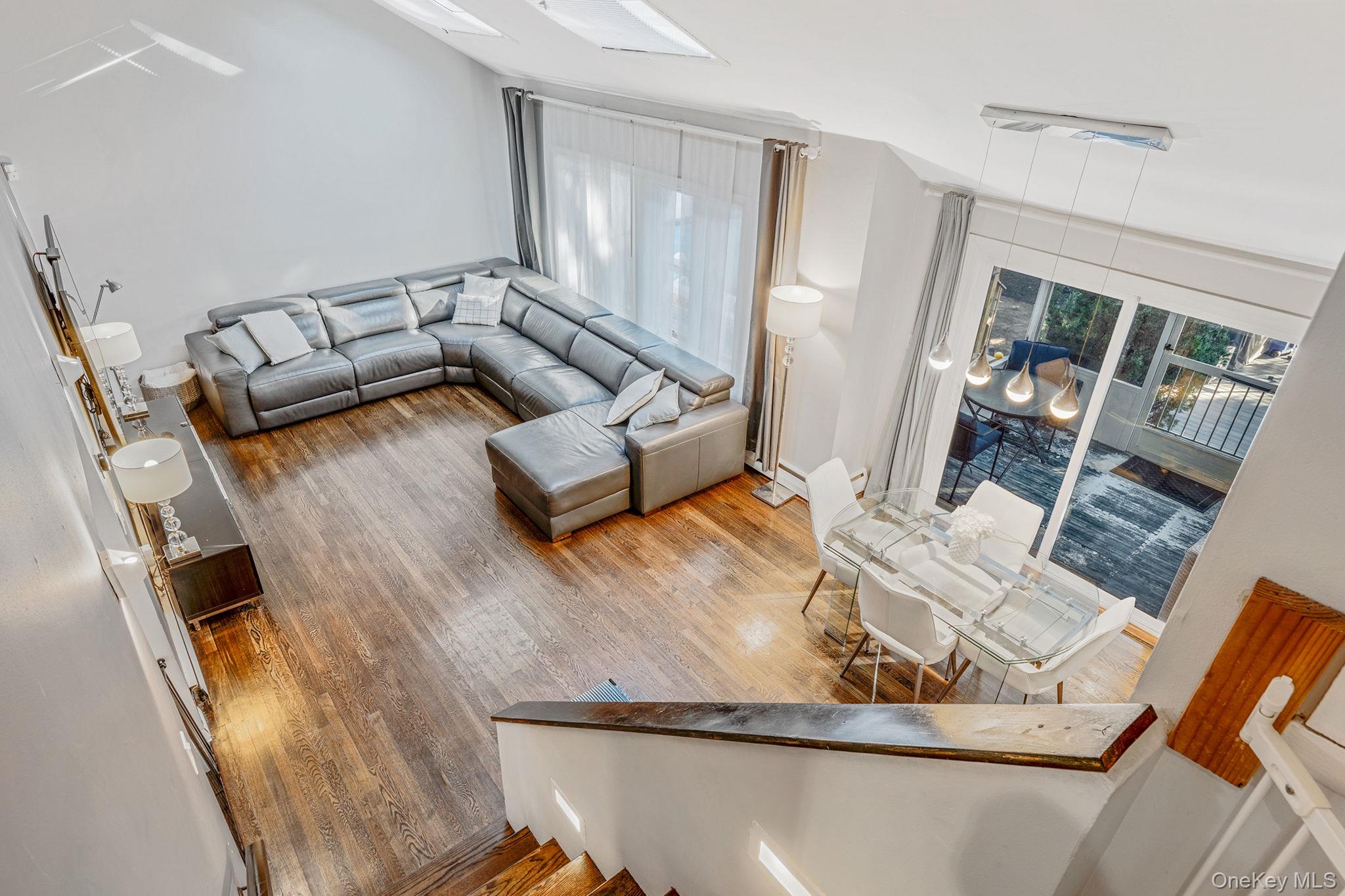 886 Bellmore Ave, Bellmore, NY 11710