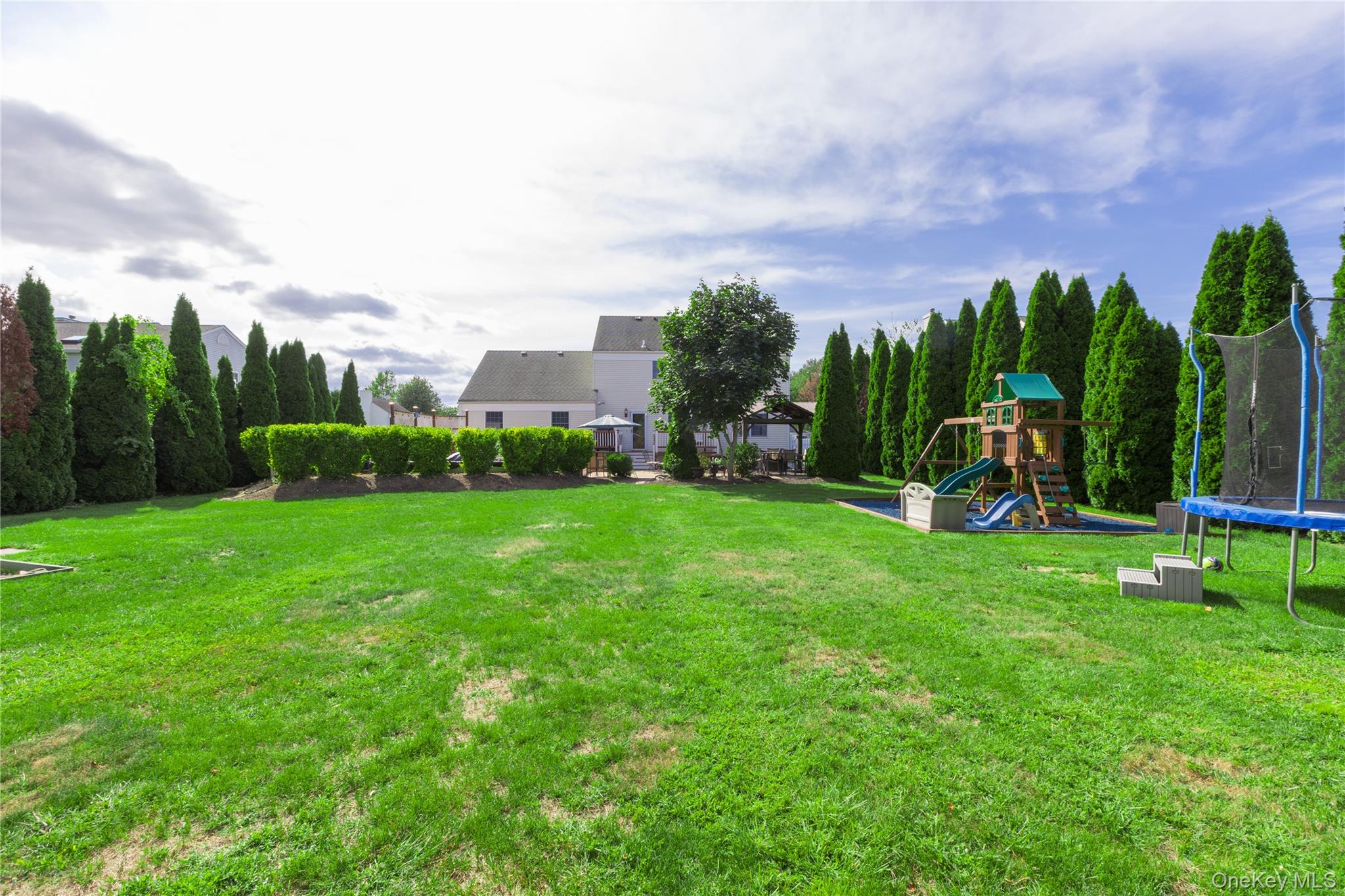 37 Tallmadge Trail, Miller Place, NY 11764