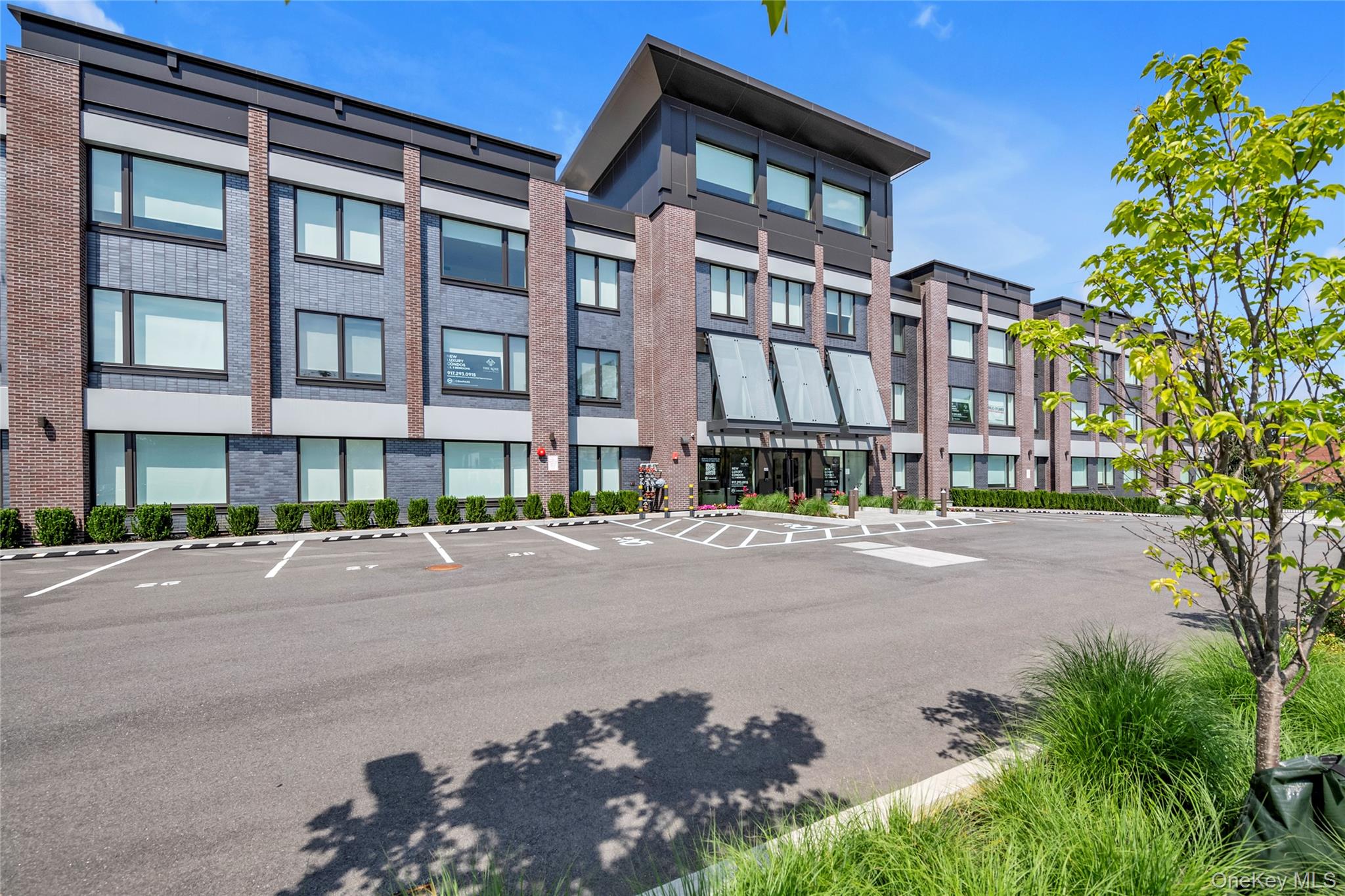 218 Middle Neck Road # 206, Great Neck, NY 11021
