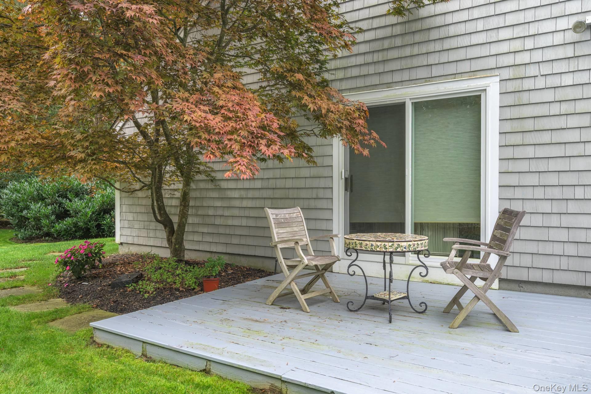 8 Seaweed Road, Southampton, NY 11968