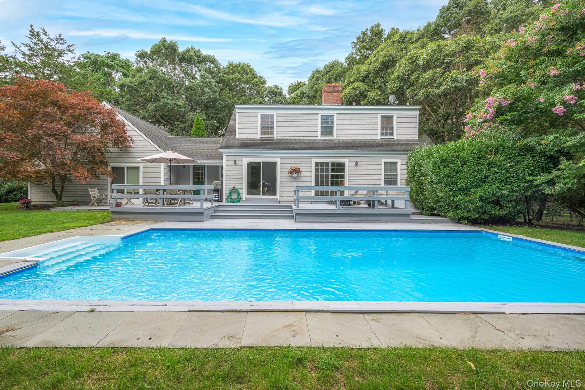 8 Seaweed Road, Southampton, NY 11968