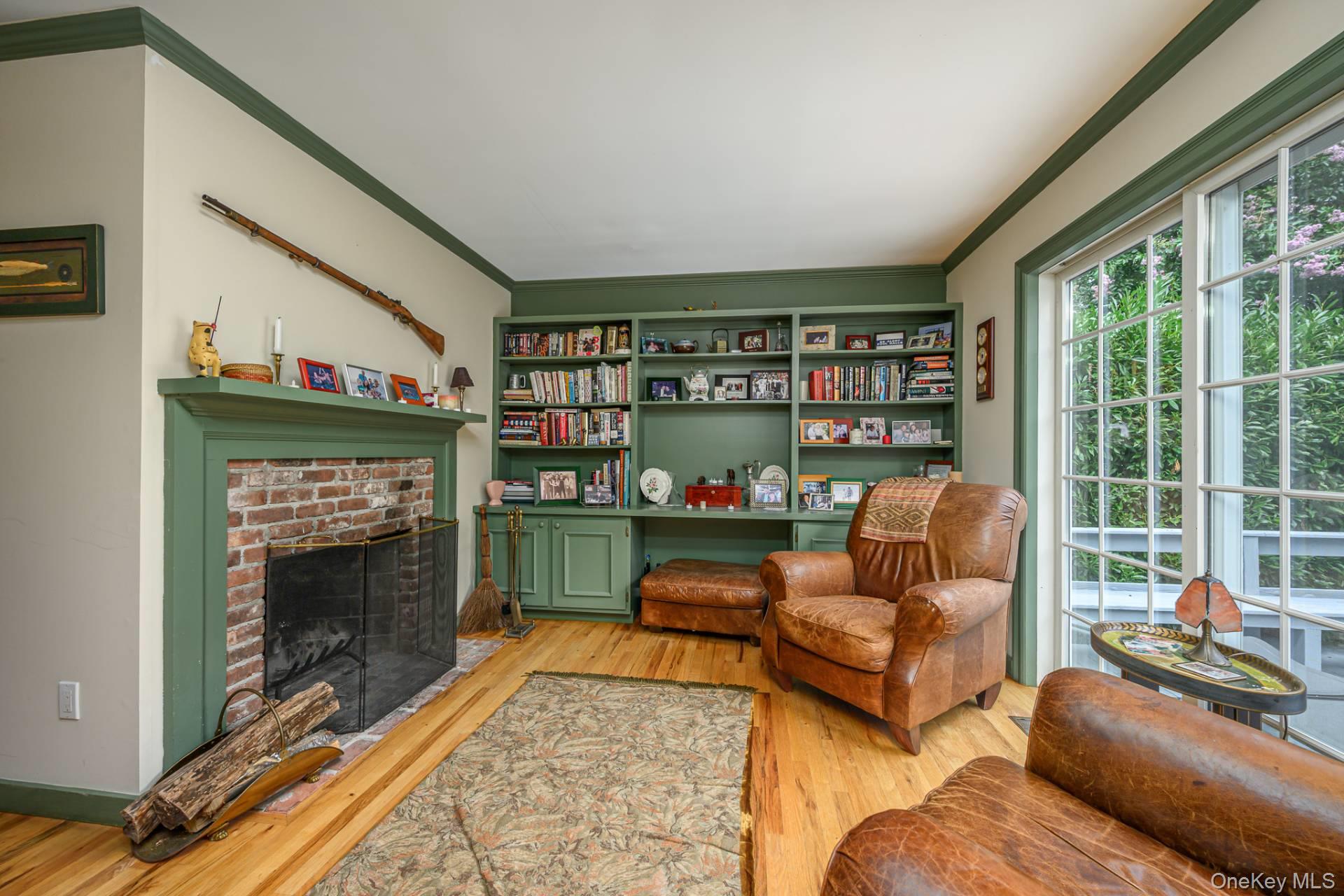 8 Seaweed Road, Southampton, NY 11968