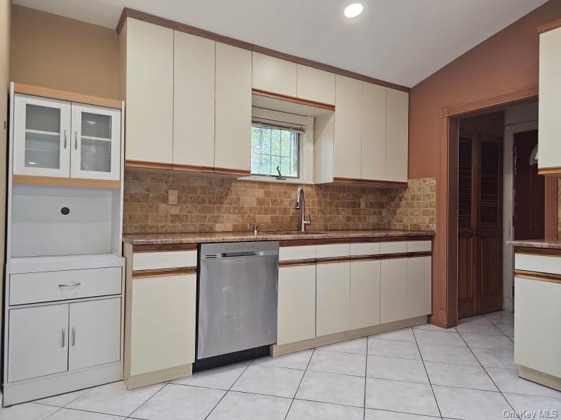 17-02 Clintonville Street, Whitestone, NY 11357