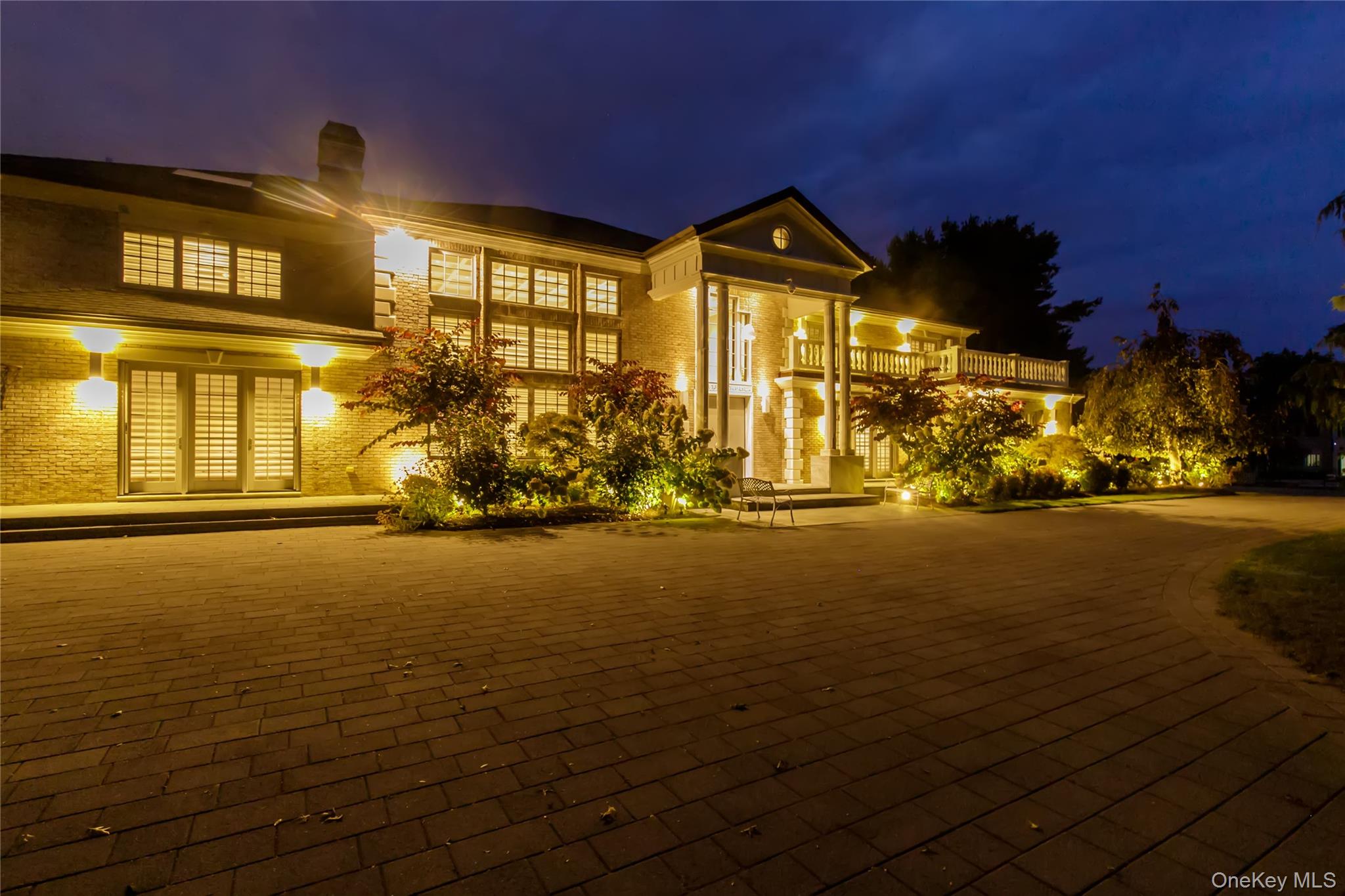 5 Farmwoods Lane, Upper Brookville, NY 11545