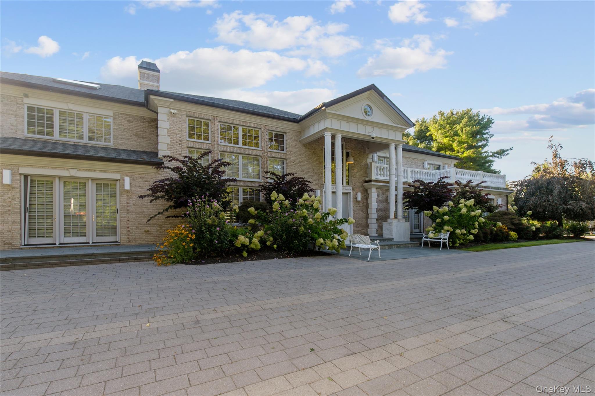 5 Farmwoods Lane, Upper Brookville, NY 11545