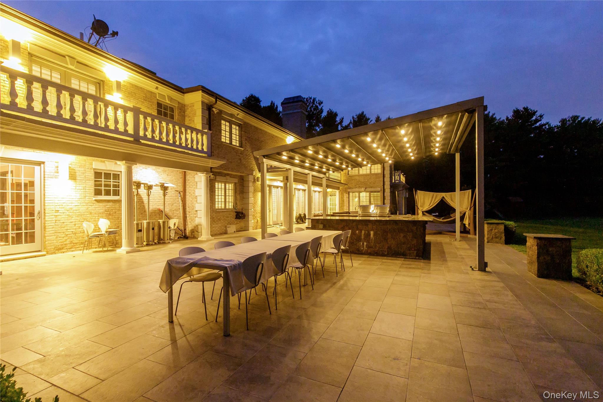 5 Farmwoods Lane, Upper Brookville, NY 11545