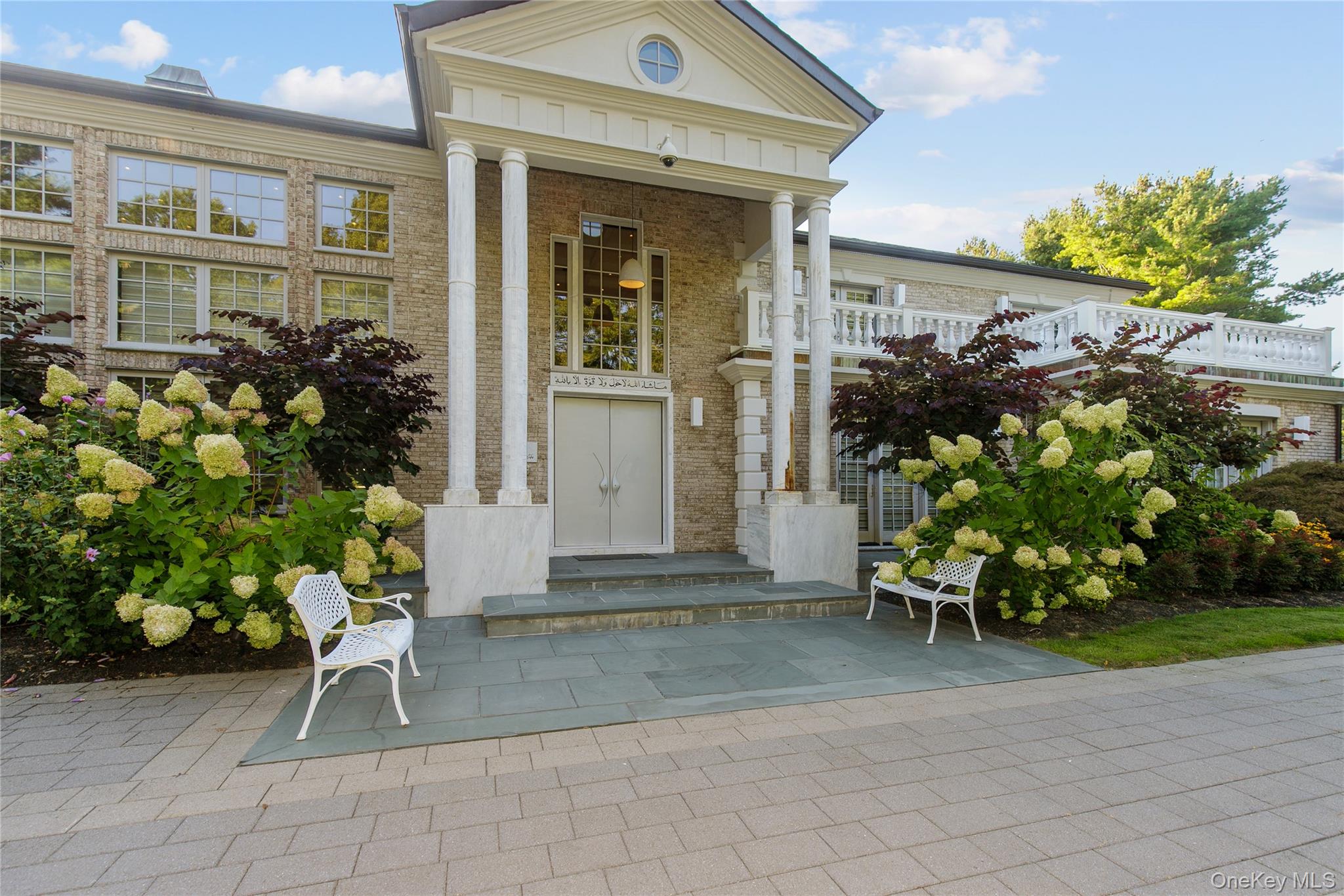 5 Farmwoods Lane, Upper Brookville, NY 11545