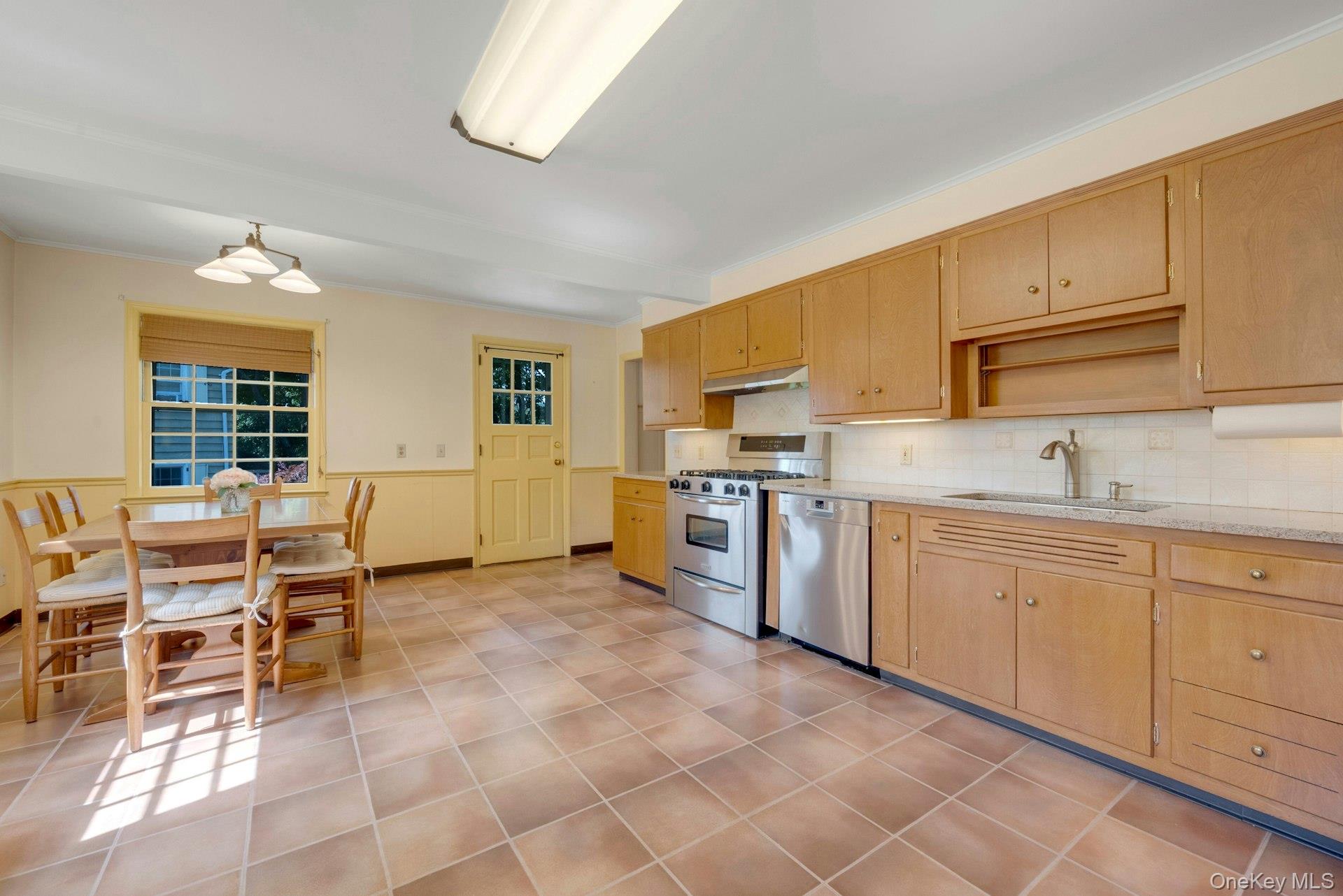 379 Church Street, White Plains, NY 10603