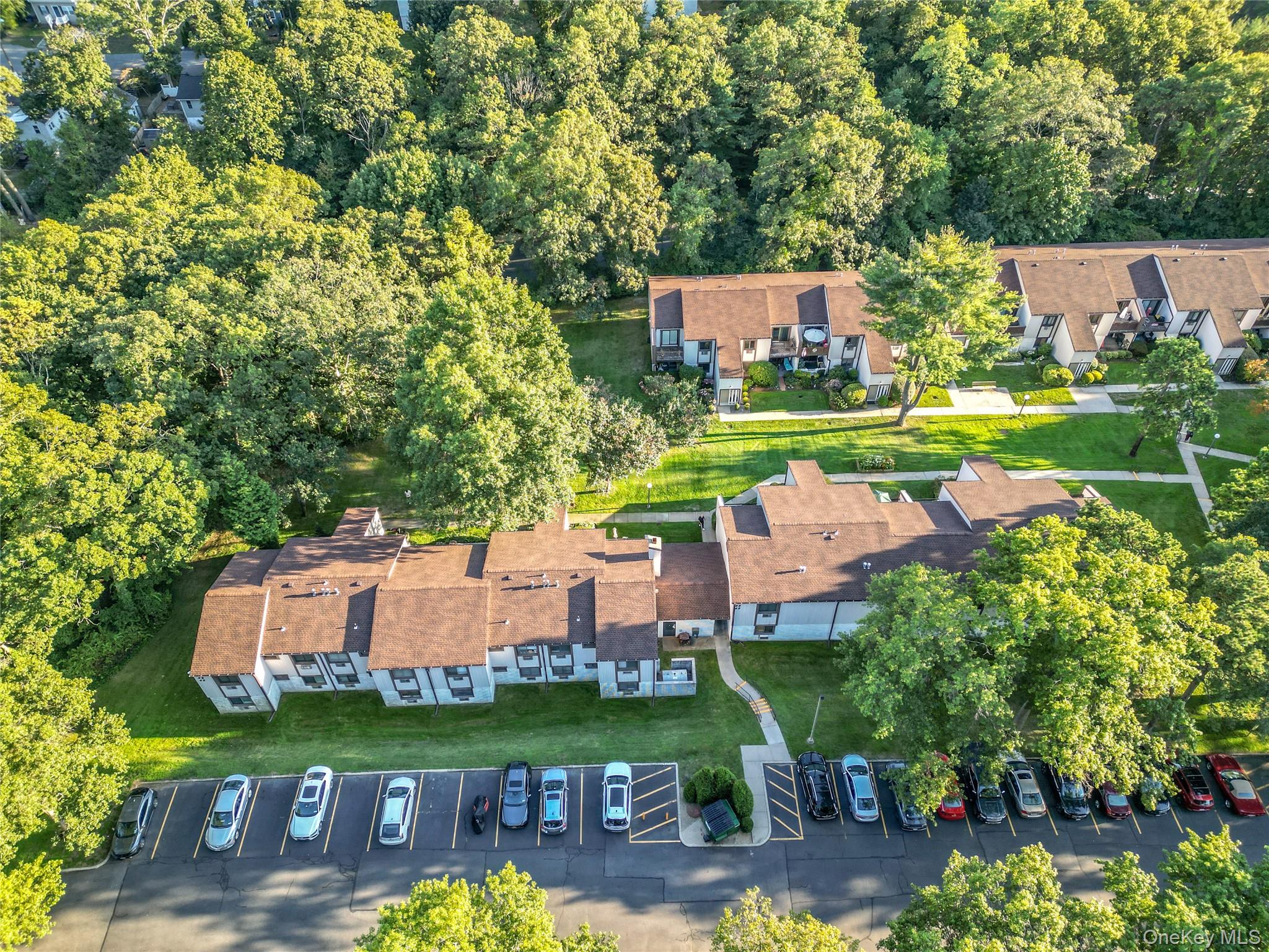 45 Richmond Boulevard # 4A, Ronkonkoma, NY 11779