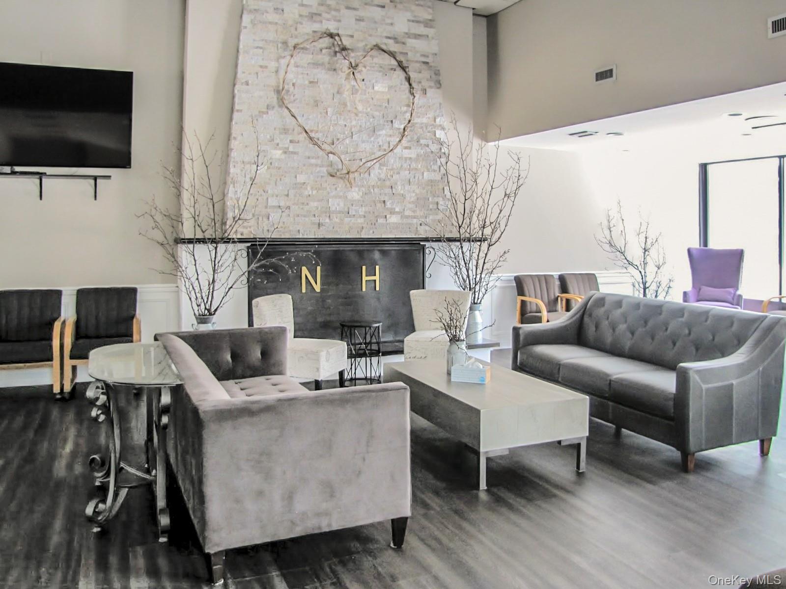 45 Richmond Boulevard # 4A, Ronkonkoma, NY 11779