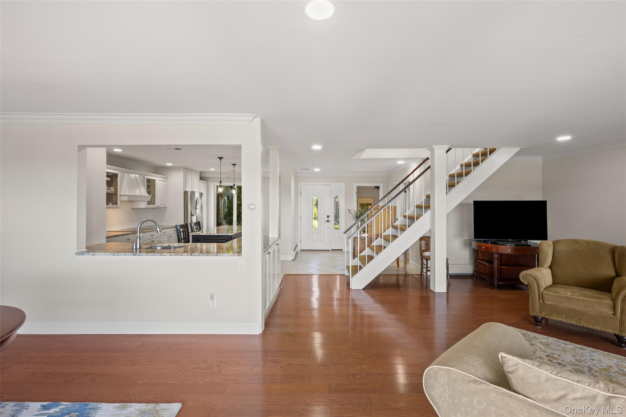 18 Watersedge Way, Port Jefferson, NY 11777