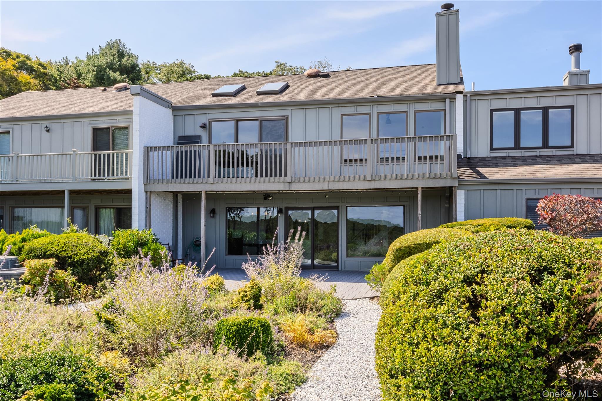 18 Watersedge Way, Port Jefferson, NY 11777