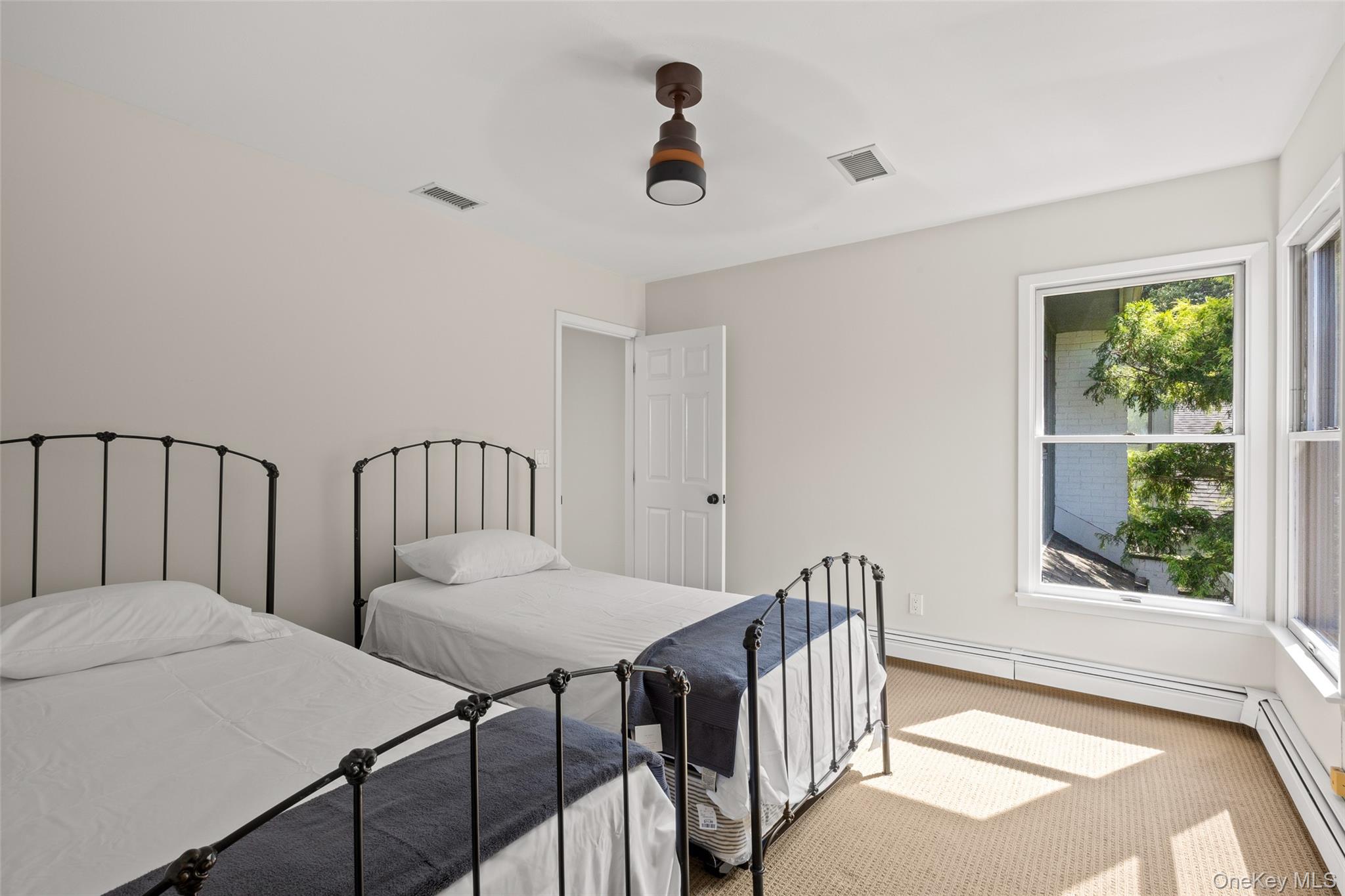 18 Watersedge Way, Port Jefferson, NY 11777