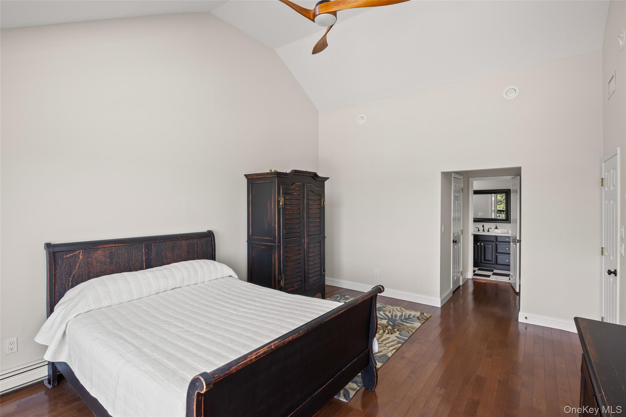 18 Watersedge Way, Port Jefferson, NY 11777