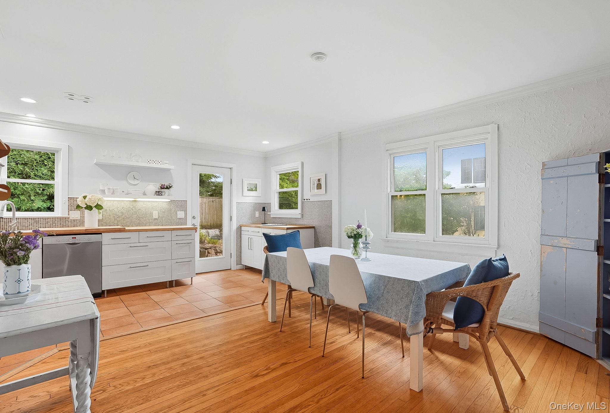 11 Virginia Place, Larchmont, NY 10538