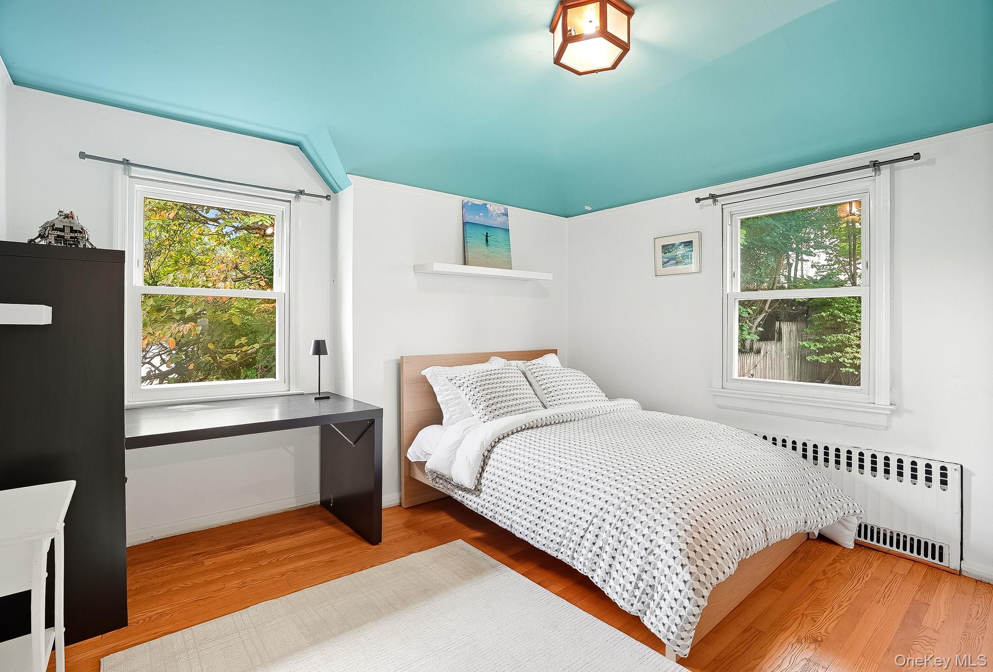 11 Virginia Place, Larchmont, NY 10538