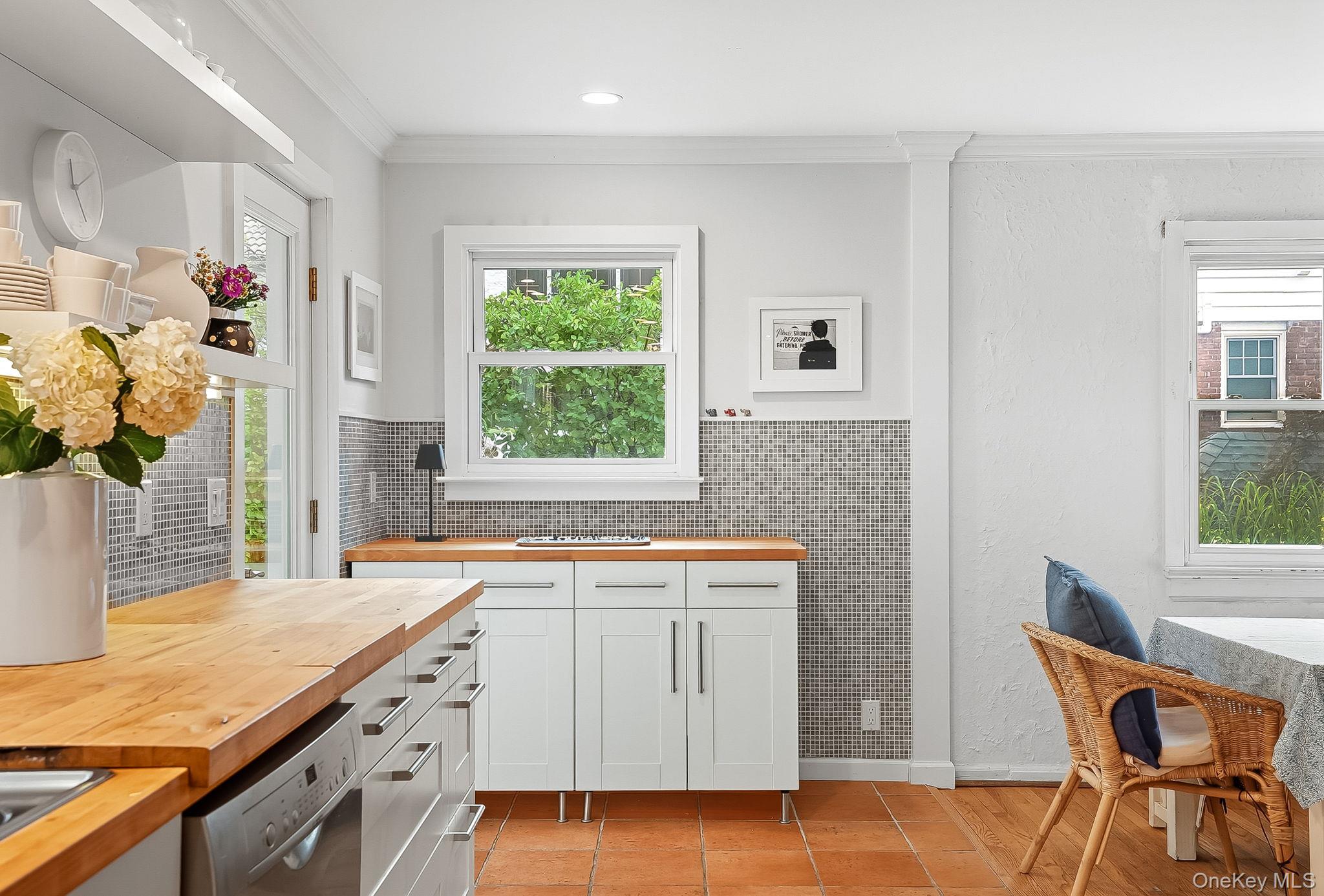 11 Virginia Place, Larchmont, NY 10538