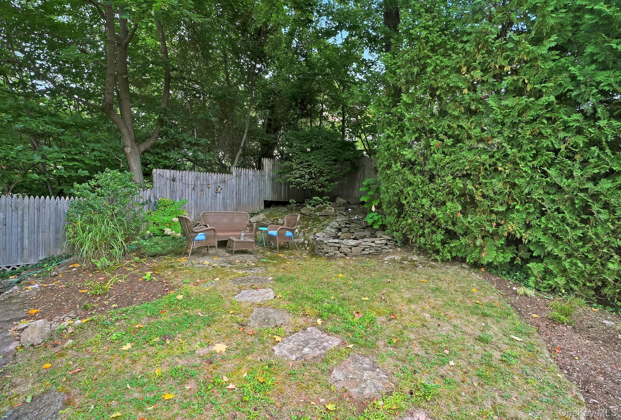 11 Virginia Place, Larchmont, NY 10538