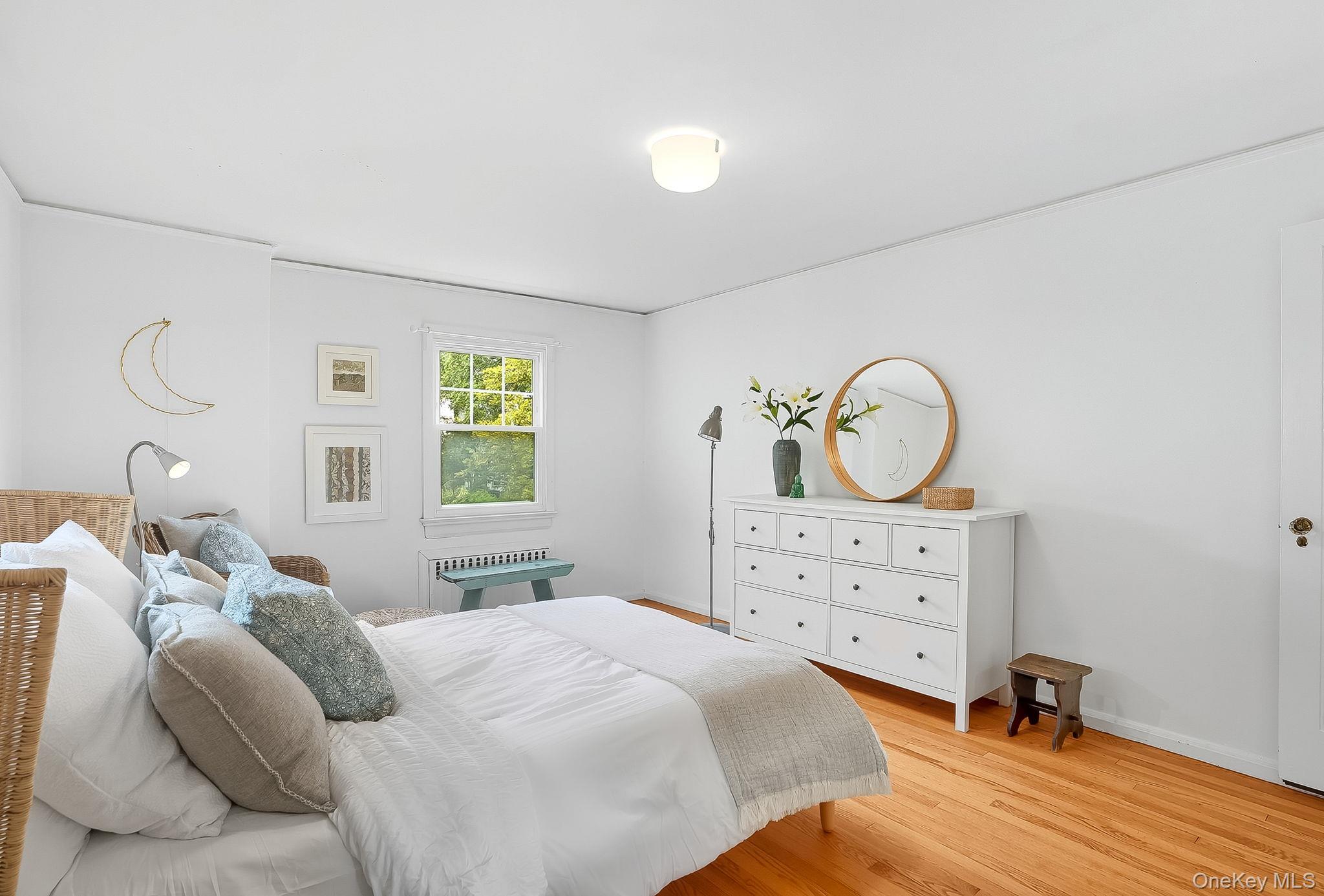 11 Virginia Place, Larchmont, NY 10538