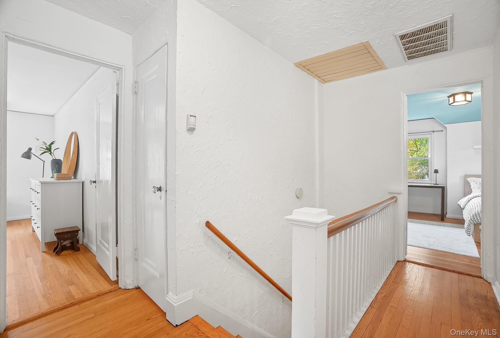 11 Virginia Place, Larchmont, NY 10538